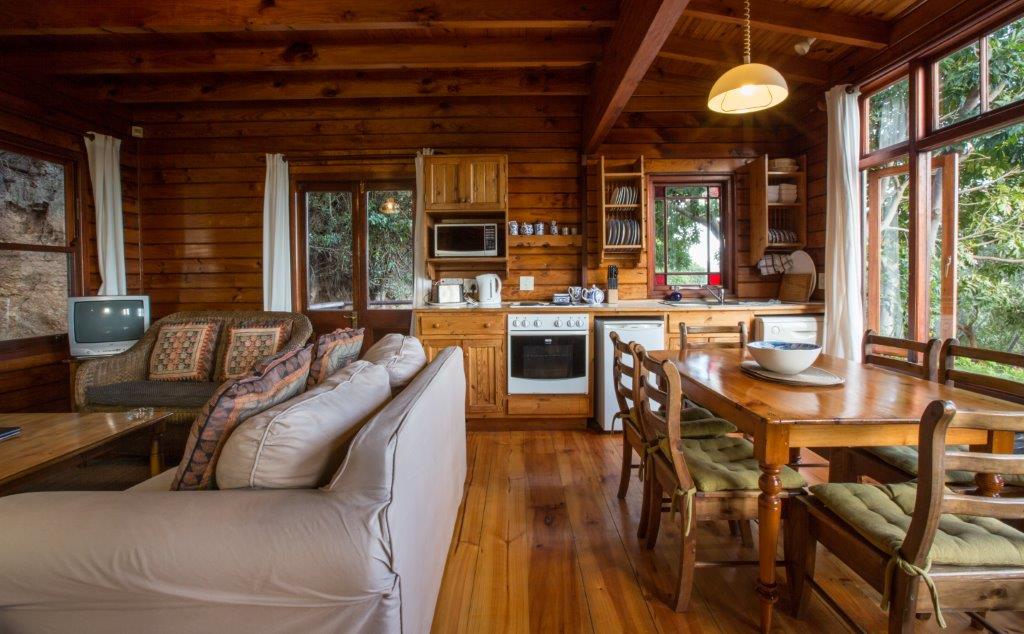 Self Catering Cottage Lounge and Kitchen