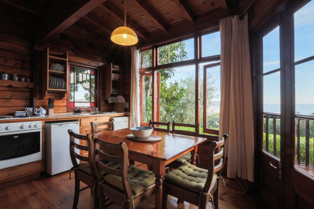 Self Catering cottage Kitchen