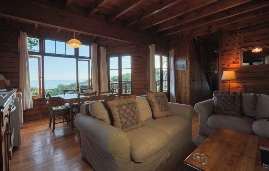 Self Catering Cottage lounge